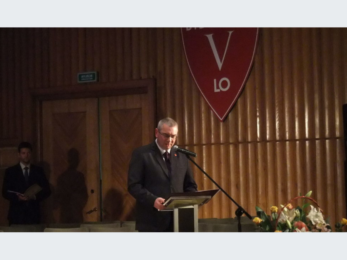 2 [d] - Przemówienie dyrektora szkoły